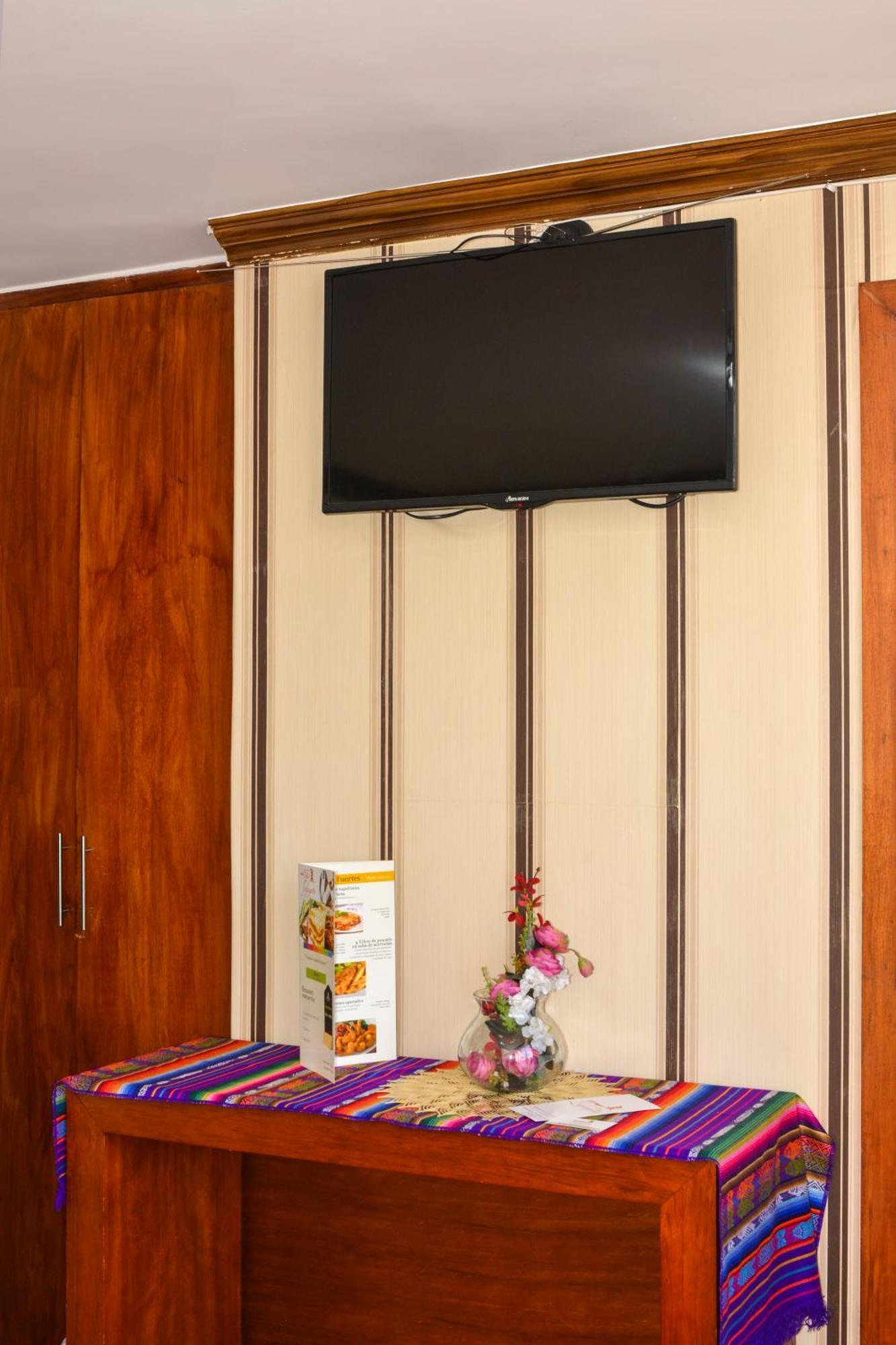 Hotel Villa Lafayette Quito Exteriör bild
